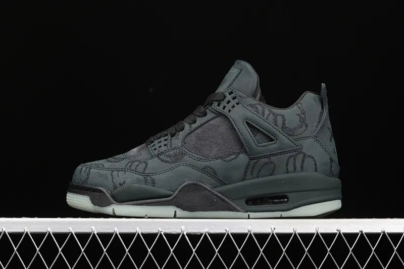 All categories Air Jordan Jordan series basketball shoes Air Jordan 4 Pure original Kaws x Air Jordan 4 Black AJ4 black suede luminous limited edition 930155-001
